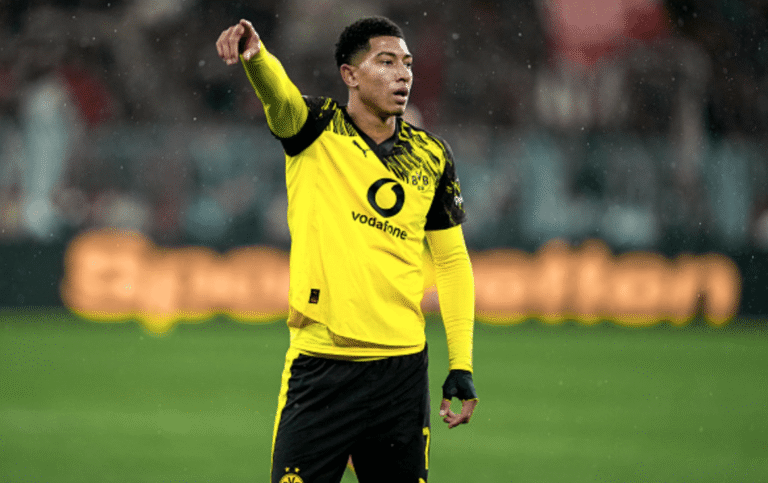 ¿El Manchester United planea reforzar sus opciones en el mediocampo con un par de estrellas inglesas?


