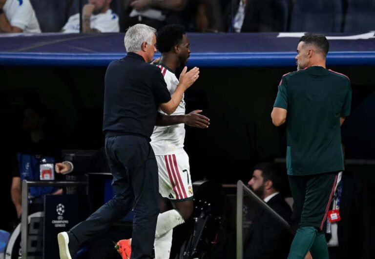 Mourinho defiende a Vinicius Juniora