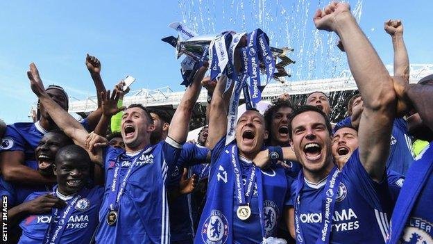 título del Chelsea en la Premier League 2016-17