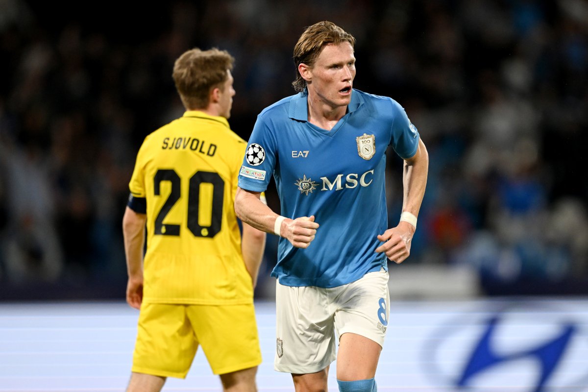 Scott McTominay durante el partido entre el Napoli y el Bodø/Glimt en Nápoles