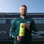 Fabian Hürzeler en la fotografía de la noticia del Brighton sobre su premio al entrenador del mes
