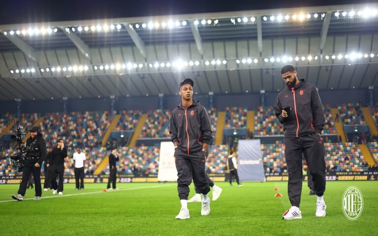 Omari Hutchinson y Ruben Loftus-Cheek en una fotografía de la galería del Udinese-Milan