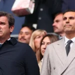 Ferran Soriano y Khaldoon Al Mubarak observan desde la grada antes de la final de la FA Cup de 2026